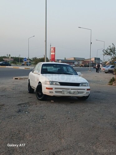 Toyota Corolla 1994, 180,769 km - 1.3 l - Beyləqan