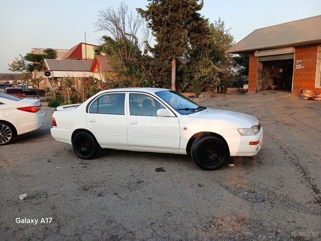 Toyota Corolla 1994, 180,769 km - 1.3 l - Beyləqan