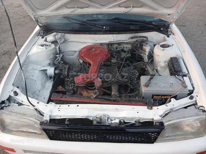 Toyota Corolla 1994, 180,769 km - 1.3 l - Beyləqan