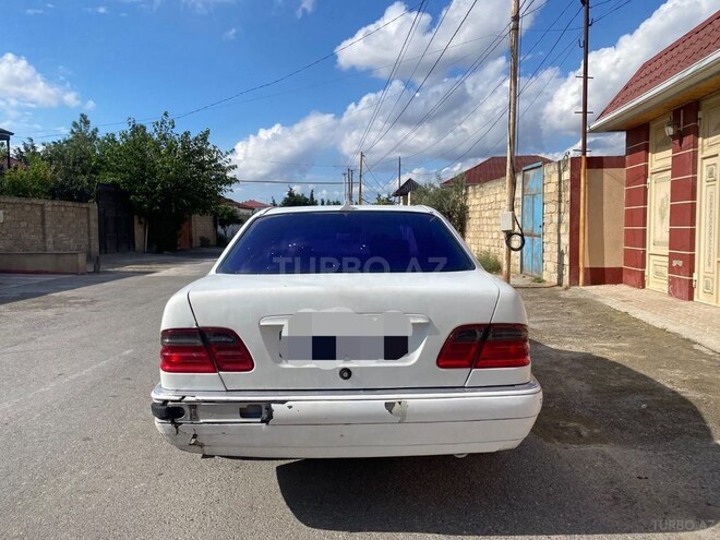 Mercedes E 220 1999, 410,000 km - 2.2 л - Bakı