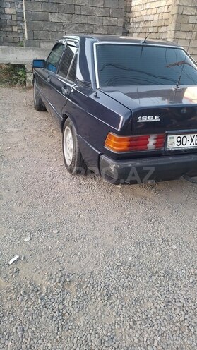 Mercedes 190 1993, 645,730 km - 2.0 l - Astara