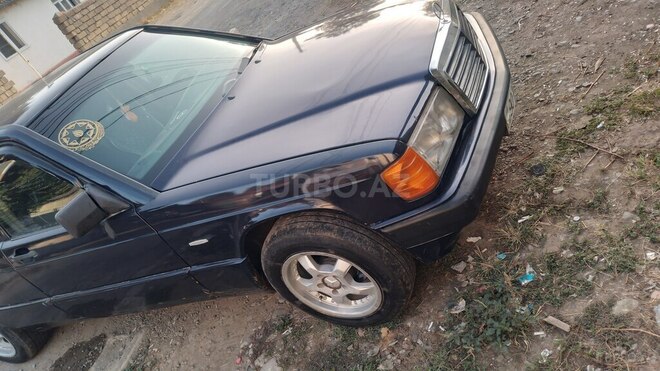 Mercedes 190 1993, 645,730 km - 2.0 l - Astara