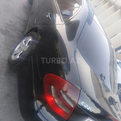 Mercedes E 220 2006, 386,000 km - 2.2 l - Bakı