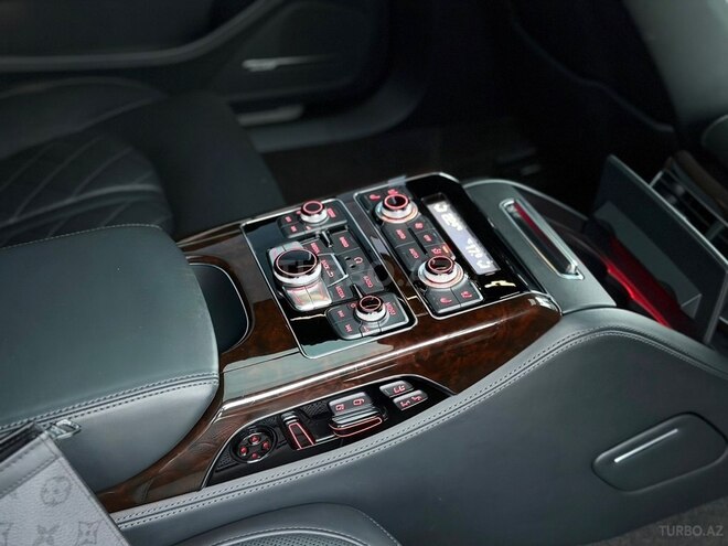 Audi A8 2014, 163,000 km - 4.0 l - Bakı