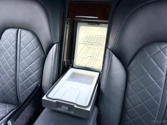 Audi A8 2014, 163,000 km - 4.0 l - Bakı