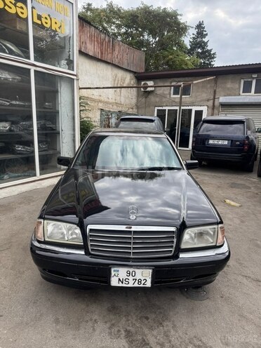 Mercedes C 230 1999, 235,900 km - 2.3 l - Bakı