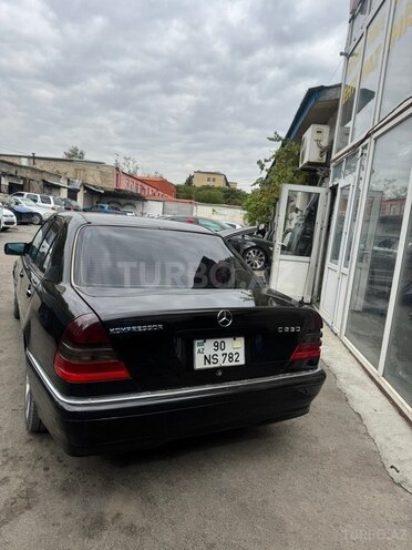 Mercedes C 230 1999, 235,900 km - 2.3 l - Bakı