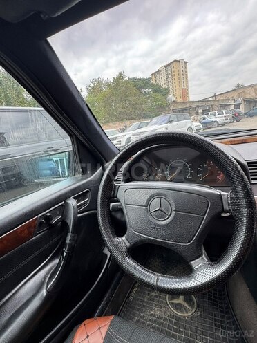 Mercedes C 230 1999, 235,900 km - 2.3 l - Bakı
