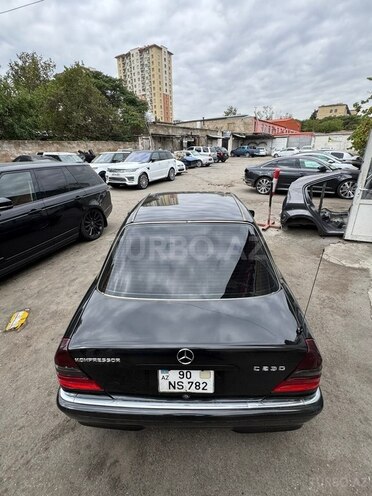 Mercedes C 230 1999, 235,900 km - 2.3 l - Bakı