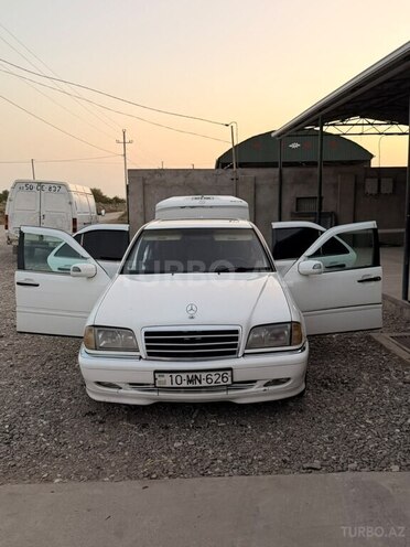 Mercedes C 230 1998, 563,270 km - 2.3 l - Sabirabad