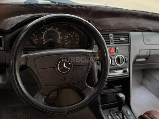 Mercedes C 230 1998, 563,270 km - 2.3 l - Sabirabad