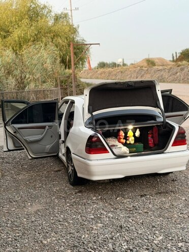 Mercedes C 230 1998, 563,270 km - 2.3 l - Sabirabad
