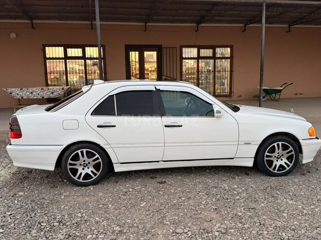 Mercedes C 230 1998, 563,270 km - 2.3 l - Sabirabad
