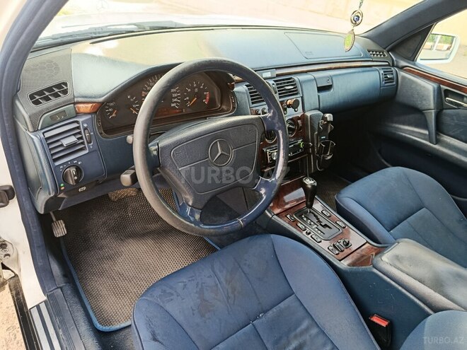 Mercedes E 300 1997, 163,373 km - 3.0 l - İmişli