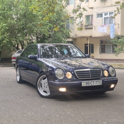 Mercedes E 220 1999, 450,000 km - 2.2 l - Bakı