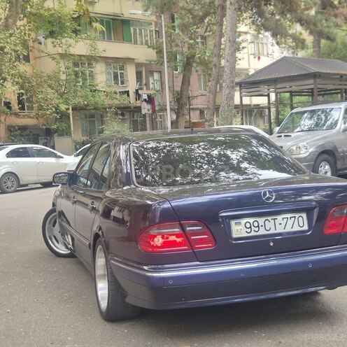 Mercedes E 220 1999, 450,000 km - 2.2 l - Bakı