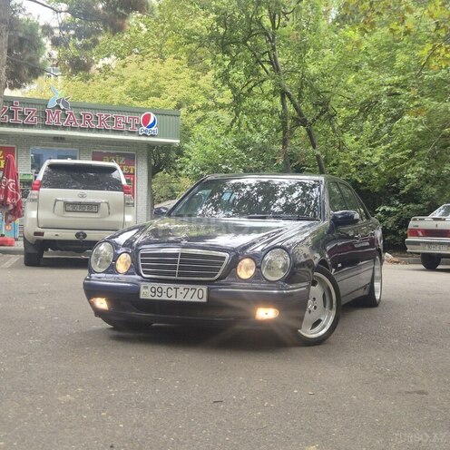 Mercedes E 220 1999, 450,000 km - 2.2 l - Bakı