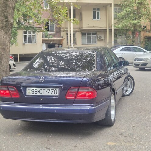 Mercedes E 220 1999, 450,000 km - 2.2 l - Bakı