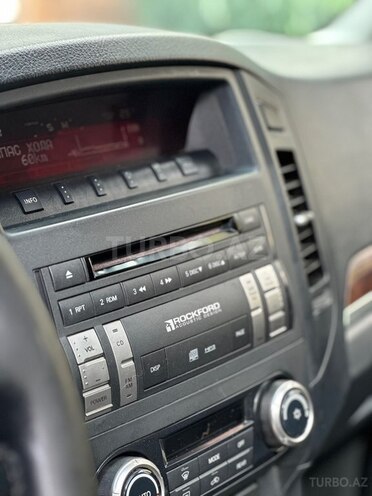 Mitsubishi Pajero 2014, 208,000 km - 3.8 л - Bakı