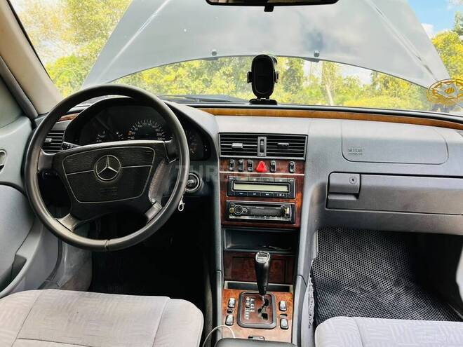 Mercedes C 240 1998, 355,500 km - 2.4 l - Göyçay