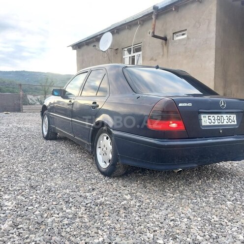 Mercedes C 180 1993, 543,545 km - 1.8 l - Quba