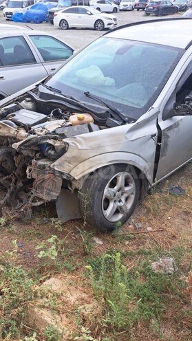 Opel Astra 2010, 260,000 km - 1.7 l - Bakı