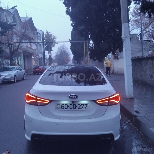 Hyundai Avante 2015, 237,000 km - 1.6 л - Tovuz
