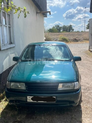 Opel Vectra 1994, 320,000 km - 2.0 l - Ucar