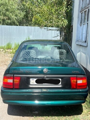 Opel Vectra 1994, 320,000 km - 2.0 l - Ucar