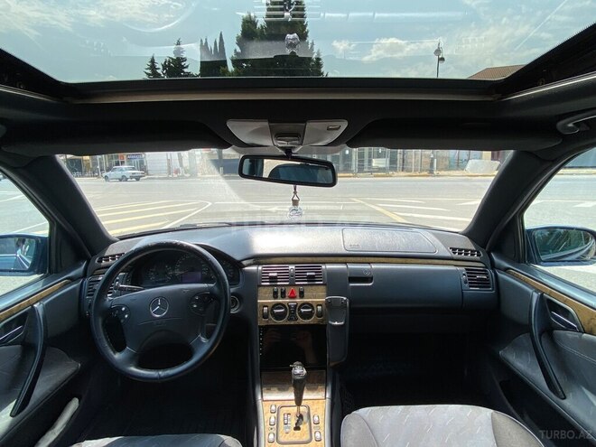 Mercedes E 240 1999, 430,027 km - 2.6 л - Lənkəran