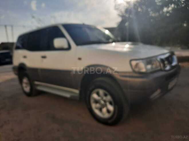 Nissan Terrano 2001, 200,000 km - 2.4 l - Sumqayıt
