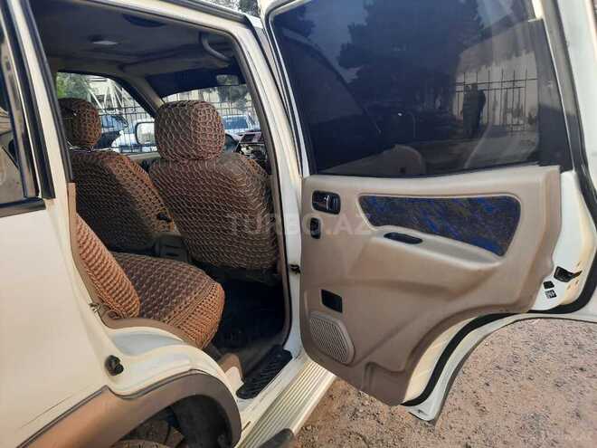 Nissan Terrano 2001, 200,000 km - 2.4 l - Sumqayıt