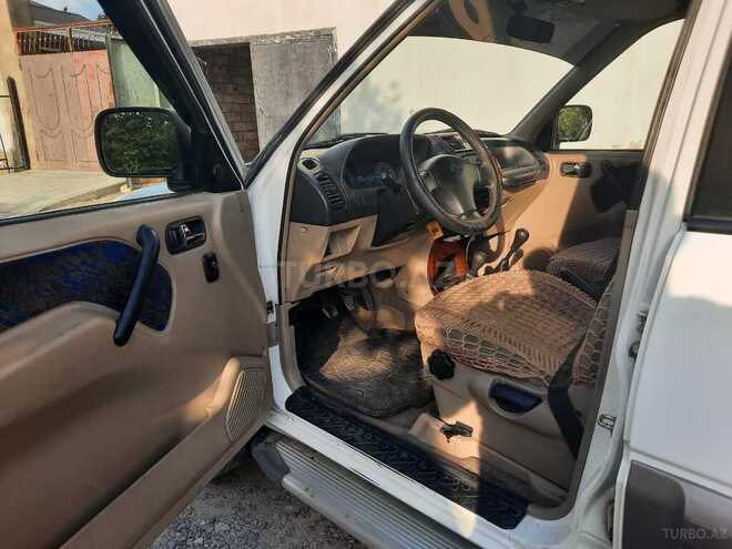 Nissan Terrano 2001, 200,000 km - 2.4 l - Sumqayıt