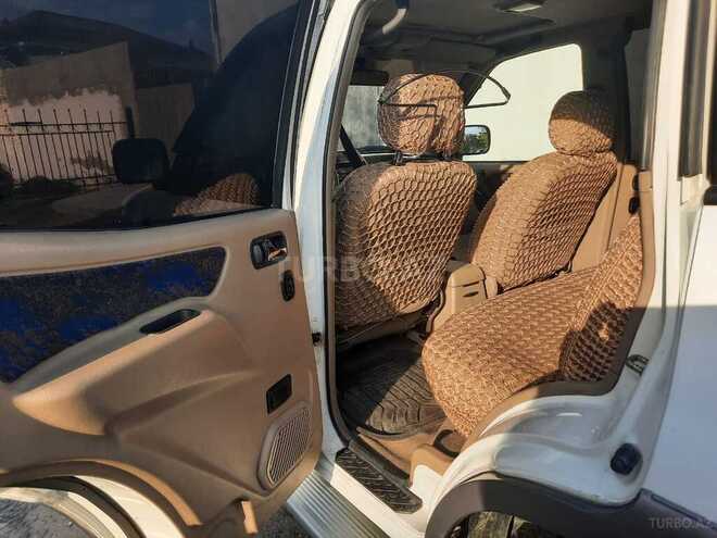 Nissan Terrano 2001, 200,000 km - 2.4 l - Sumqayıt