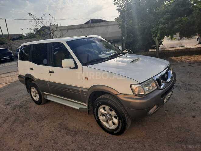 Nissan Terrano 2001, 200,000 km - 2.4 l - Sumqayıt
