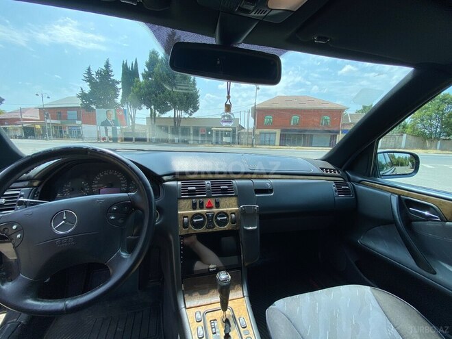 Mercedes E 240 1999, 430,027 km - 2.6 л - Lənkəran