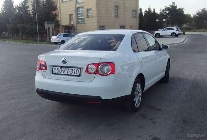 Volkswagen Jetta 2010, 165,930 km - 1.6 l - Bakı