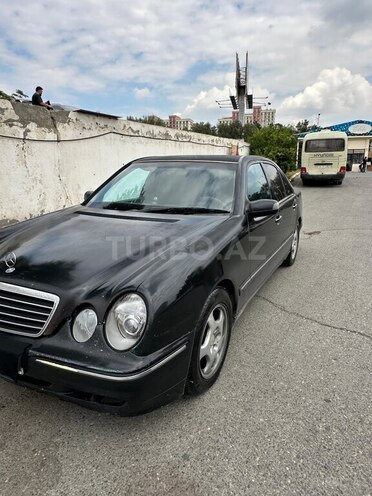 Mercedes E 270 1999, 428,000 km - 2.7 l - Bakı