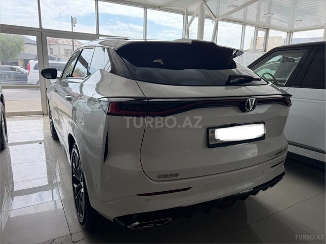 Changan  2025, 18,000 km - 1.5 л - Bakı