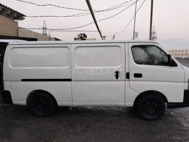 Nissan Urvan 2008, 205,850 km - 3.0 l - Bakı
