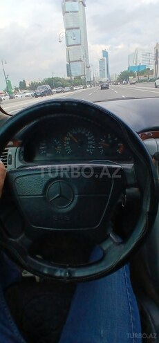 Mercedes E 220 1998, 450,000 km - 2.2 l - Astara
