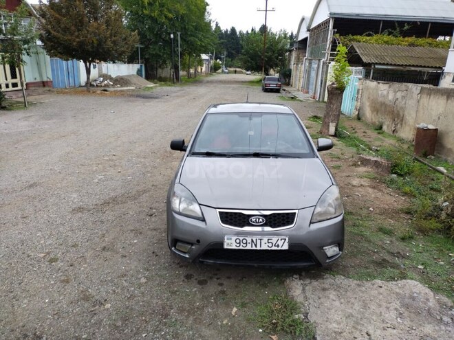 Kia Rio 2010, 320,000 km - 1.6 l - Bakı