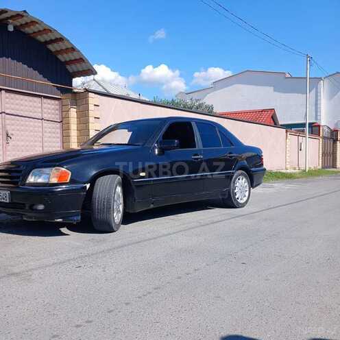 Mercedes C 220 2000, 270,000 km - 2.2 l - Zaqatala