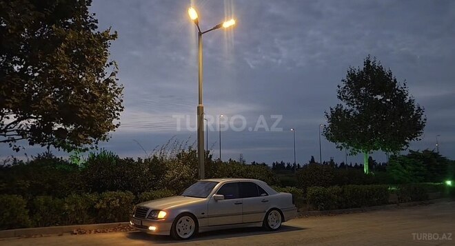 Mercedes C 240 2000, 310,000 km - 2.4 l - Bakı
