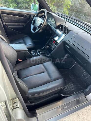 Mercedes C 240 2000, 310,000 km - 2.4 l - Bakı