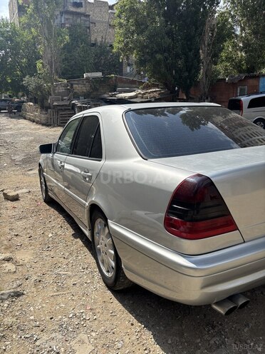 Mercedes C 240 2000, 310,000 km - 2.4 l - Bakı