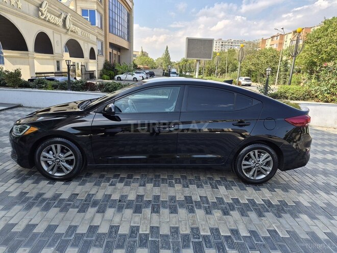 Hyundai Elantra 2018, 105,000 km - 2.0 л - Bakı