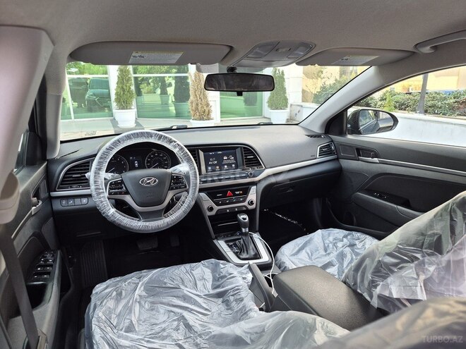 Hyundai Elantra 2018, 105,000 km - 2.0 л - Bakı