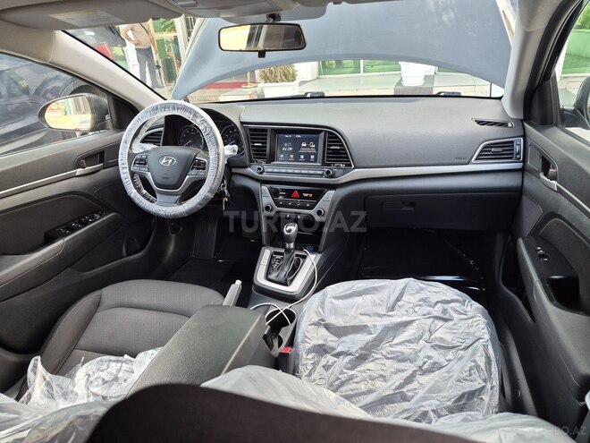 Hyundai Elantra 2018, 105,000 km - 2.0 л - Bakı