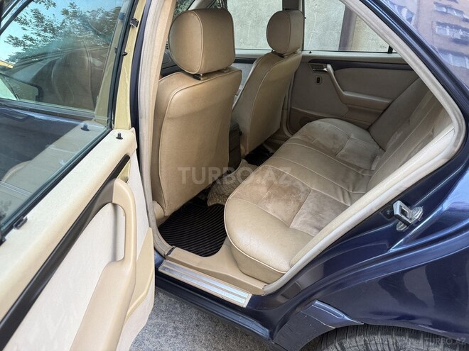 Mercedes C 200 1997, 404,000 km - 2.0 л - Bakı